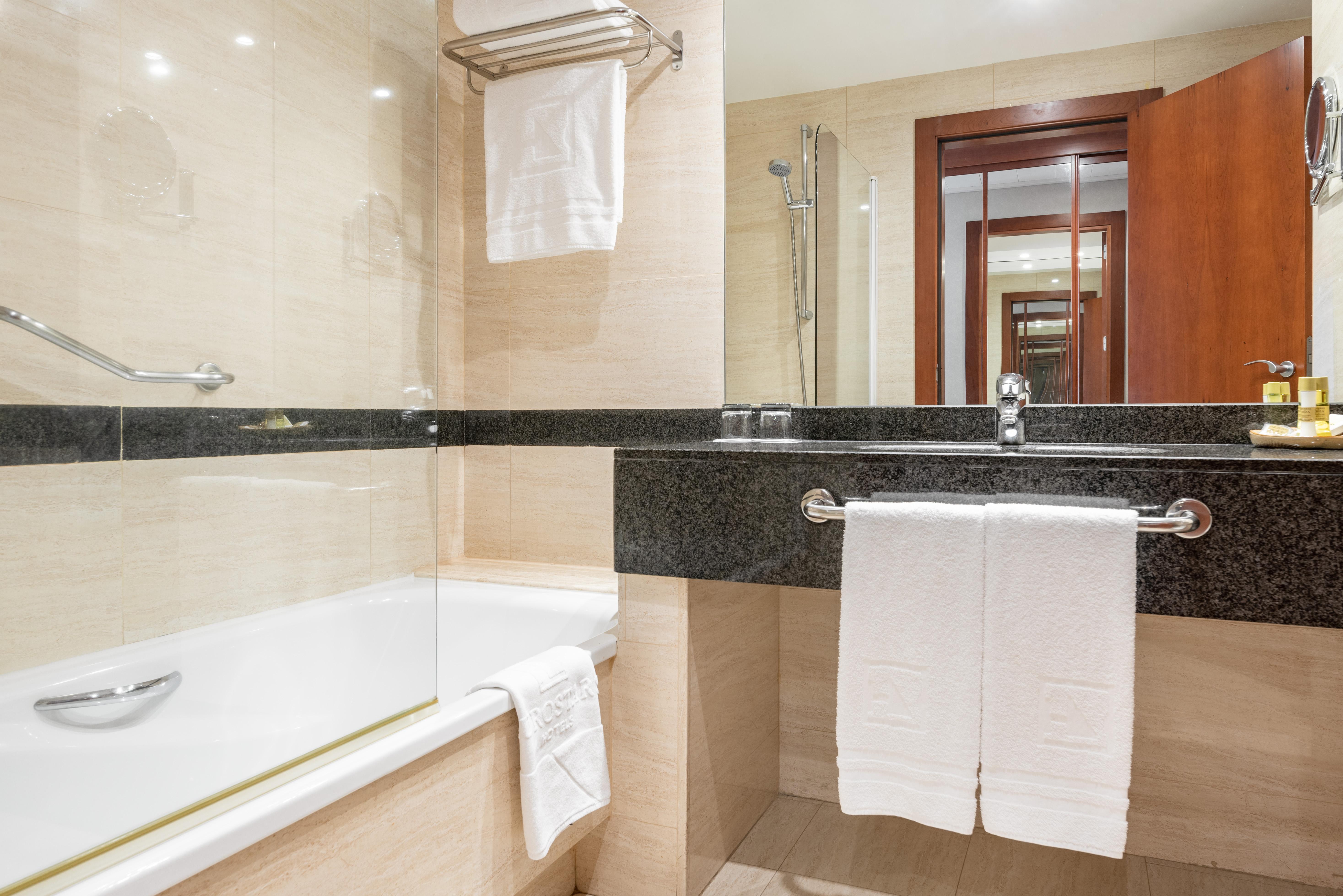 Eurostars San Lazaro Otel Santiago de Compostela Dış mekan fotoğraf